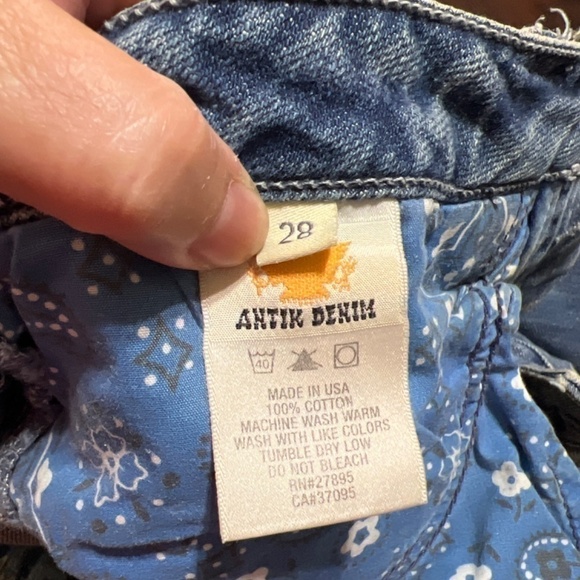 ANTIK DENIM JEANS Vintage 90s Y2K Fashion  embroidered back pocket size 28 EUC - Picture 16 of 16